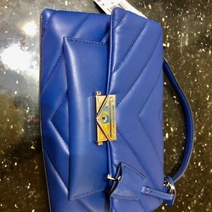 AUTHENTIC MICHAEL KORS
MEDIUM CECE CHEVRON QUILTED